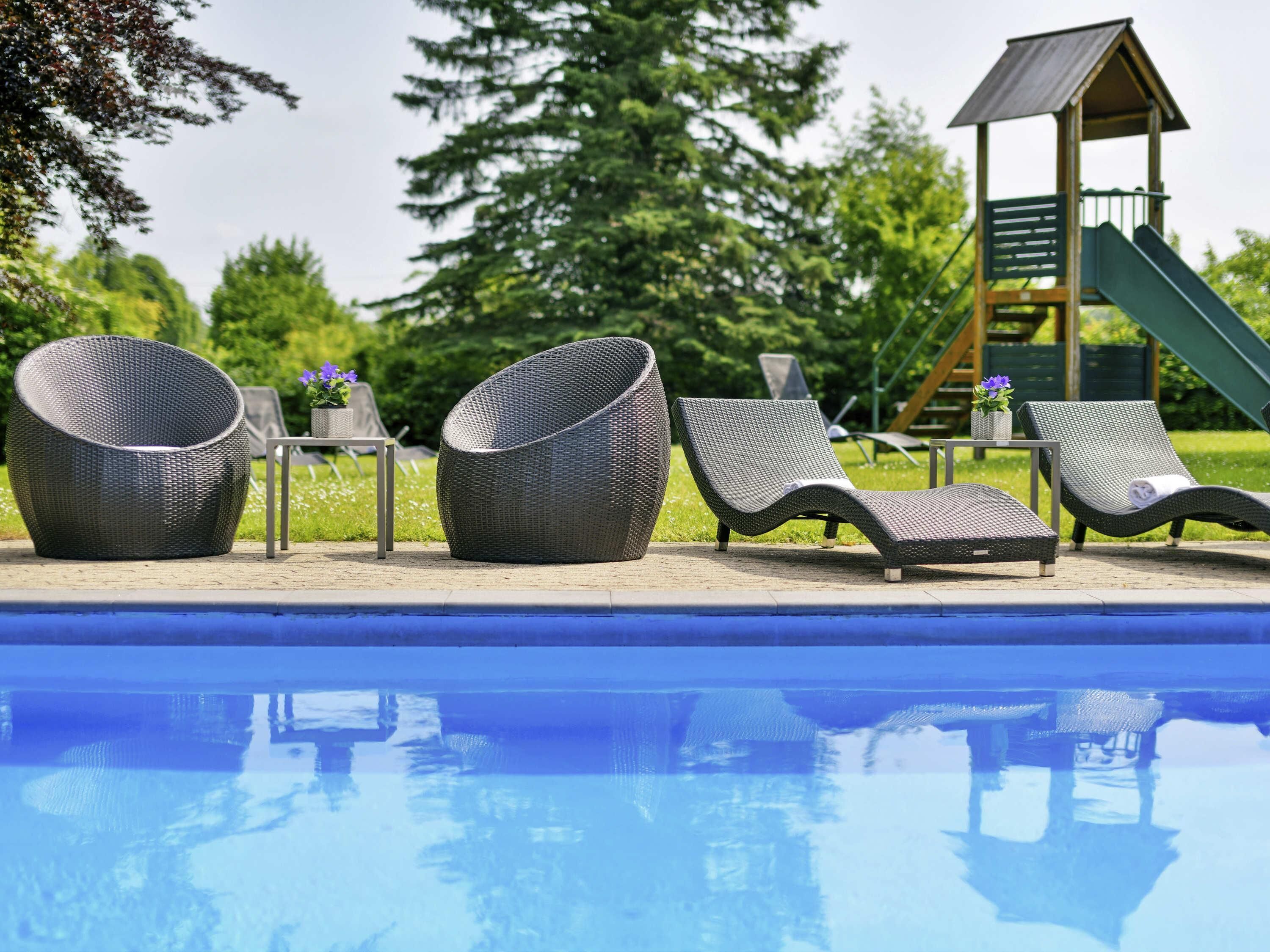 Seasonal outdoor pool, sun loungers