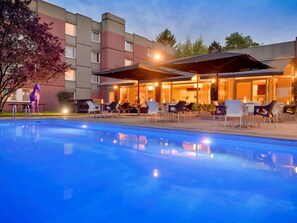 Seasonal outdoor pool, sun loungers