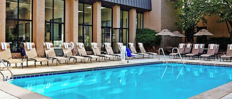Indoor pool, seasonal outdoor pool, sun loungers