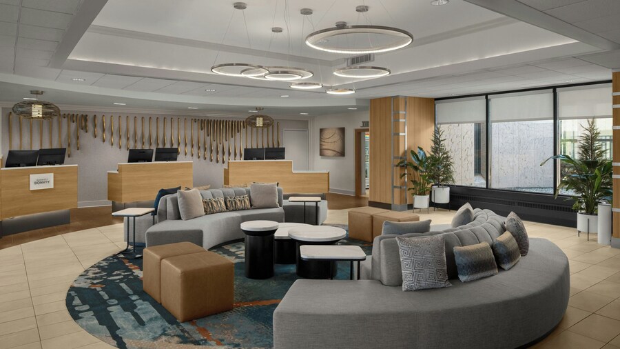 Sheraton Milwaukee Brookfield Hotel