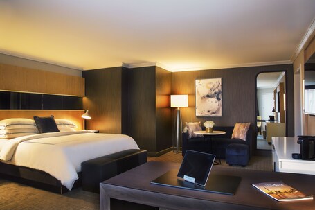 The Yorkville Royal Sonesta Hotel Toronto - Image 2