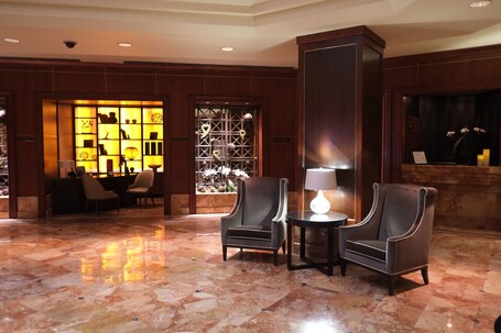 The Yorkville Royal Sonesta Hotel Toronto - Image 5