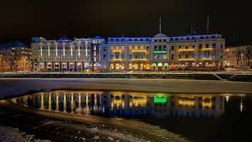 Façade de l’hébergement - soirée/nuit