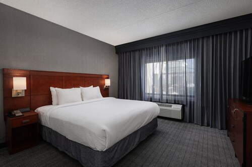 Courtyard by Marriott Denver Central Park