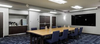 Courtyard by Marriott Denver Central Park