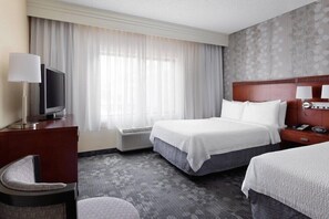 Premium bedding, pillowtop beds, desk, laptop workspace - Courtyard by Marriott Denver Central Park (Denver)