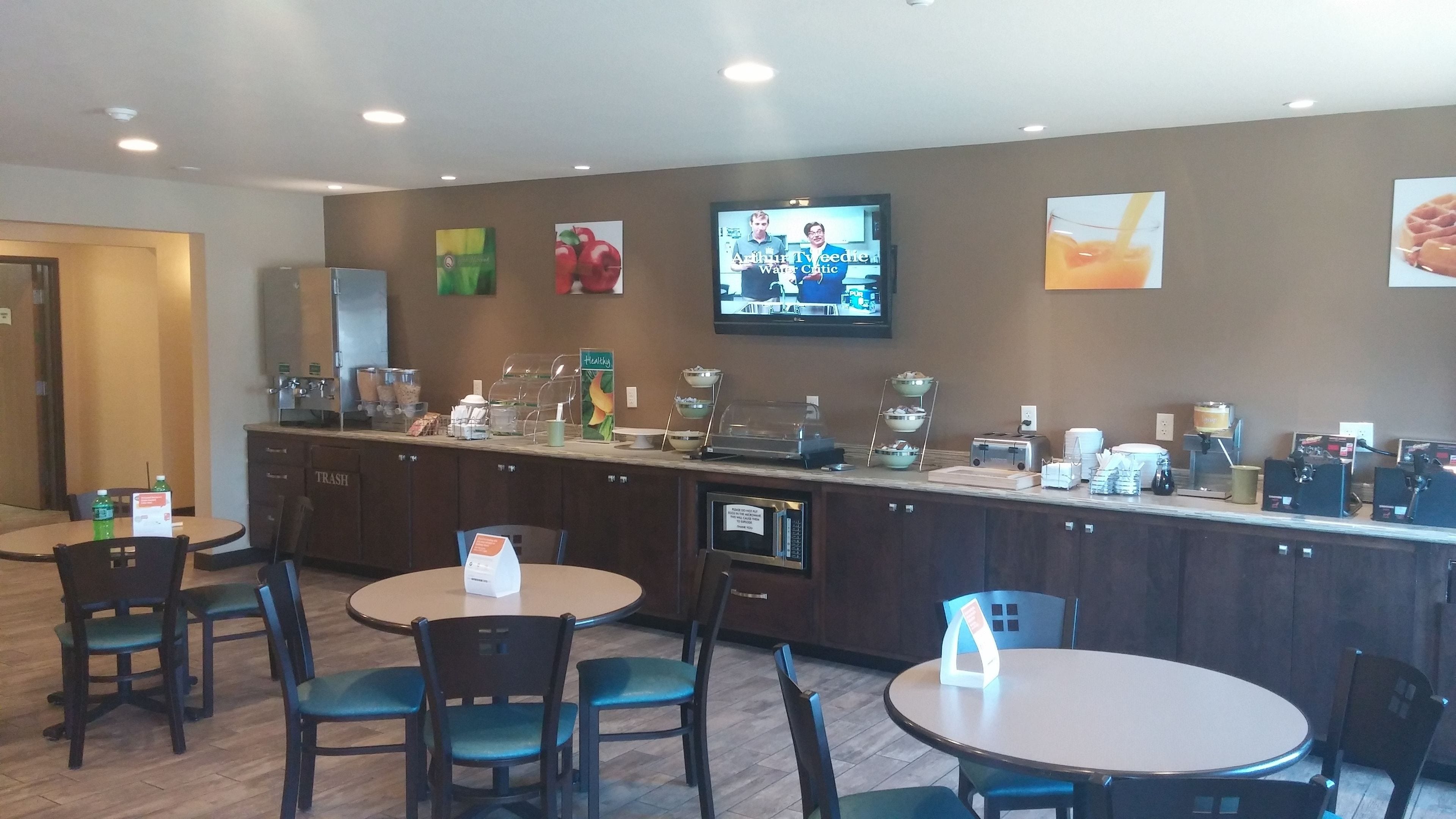 free daily continental breakfast