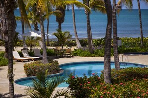 2 outdoor pools, pool umbrellas