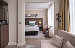 Ropa de cama hipoalergénica y minibar 