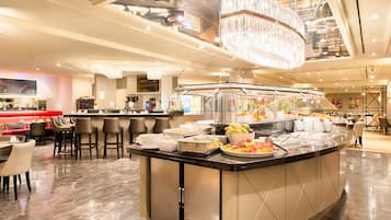 Tägliches Frühstücksbuffet gegen Gebühr