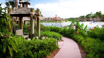 Jardines del alojamiento