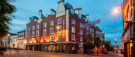 Front of property - evening/night