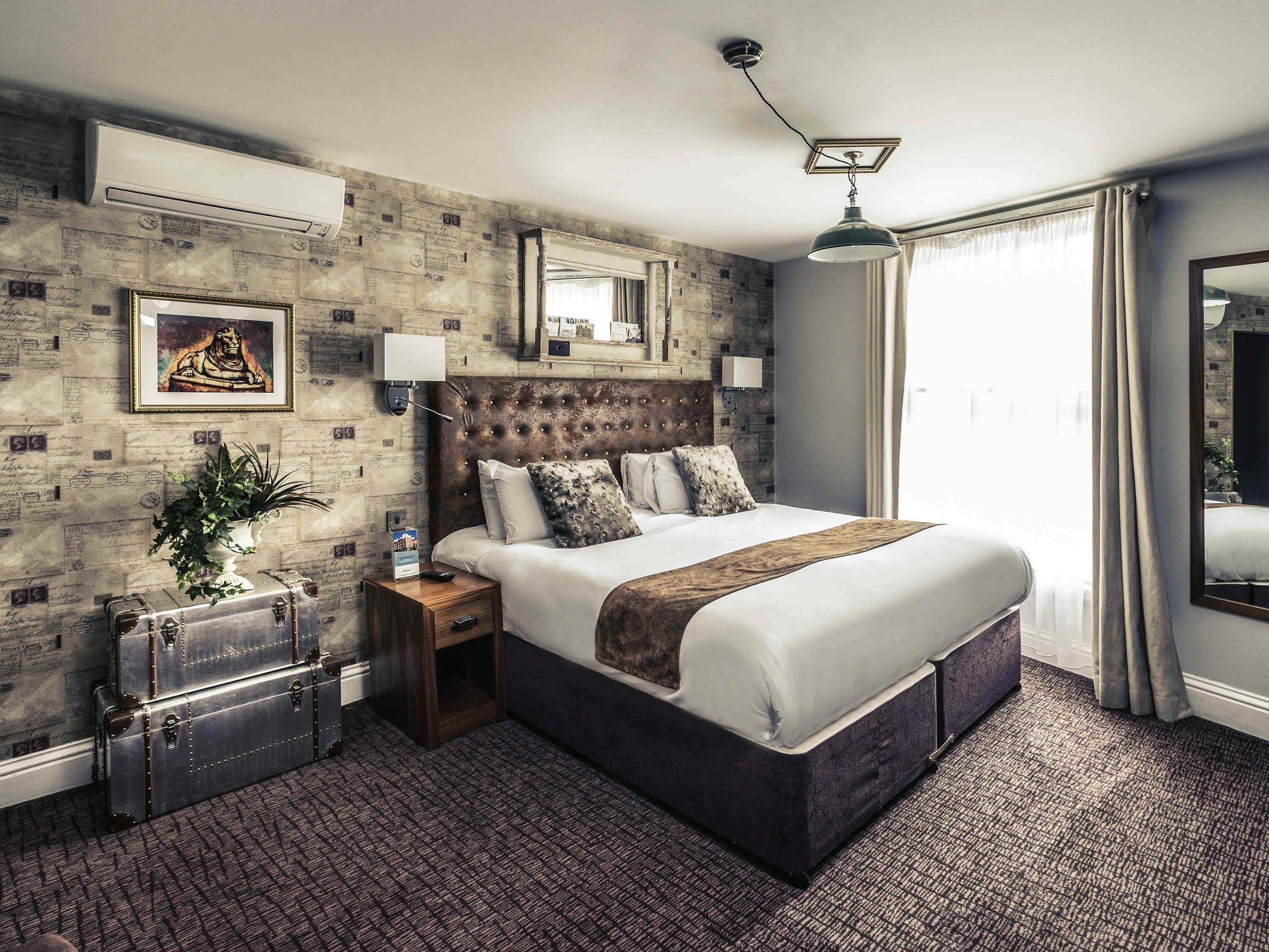 Privilege, Room, 1 King Bed | Egyptian cotton sheets, premium bedding, in-room safe