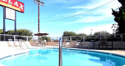 Relax Inn And Suites
