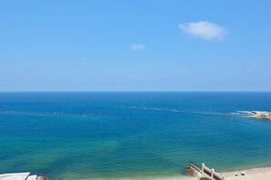Room, 2 Twin Beds, Smoking, Sea View (Balcony) | 1 bedroom, minibar, in-room safe, desk