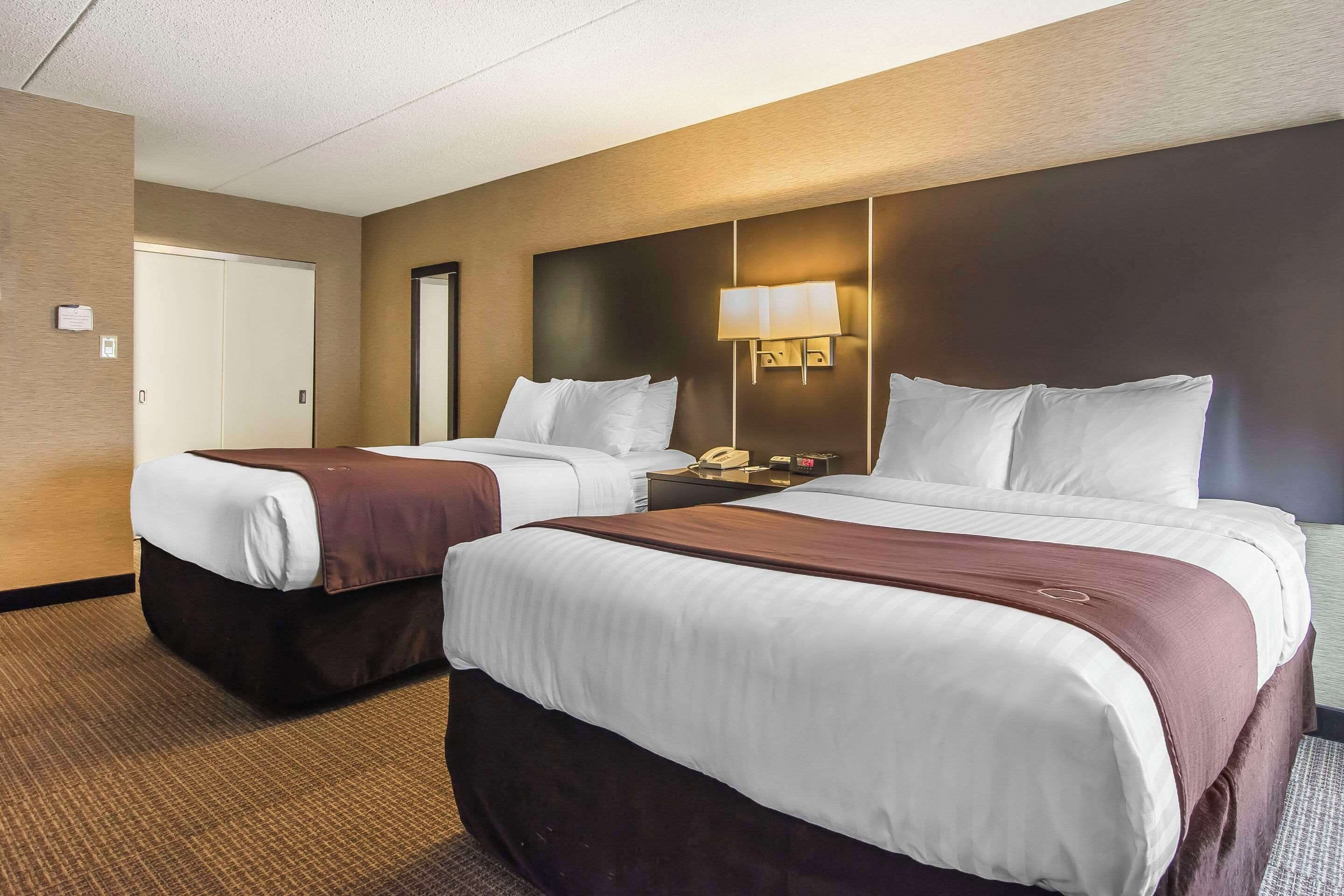 suite, multiple beds, non smoking | premium bedding, pillow-top beds, desk, blackout curtains