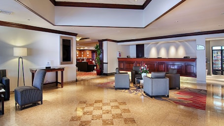 Lobby. DoubleTree by Hilton Lisle Naperville