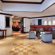 DoubleTree by Hilton Lisle Naperville
