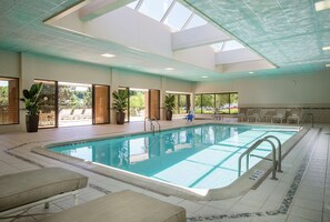 Indoor pool, pool loungers