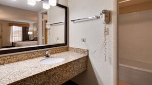 Combined shower/bathtub, eco-friendly toiletries, hair dryer, towels