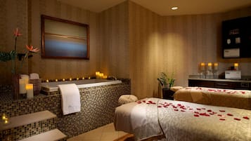 Couples treatment room(s), hot tub, steam room, body treatments