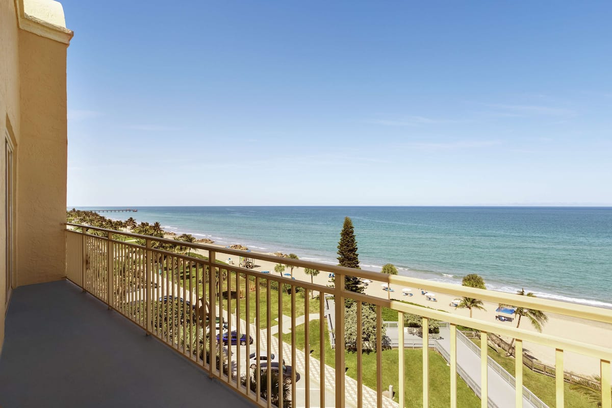 Deluxe Suite, 1 King Bed, Oceanfront, Accessible Roll-in Shower, Corner Wraparound Balcony | View from room
