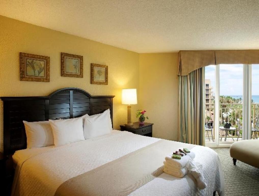 1 bedroom, premium bedding, in-room safe, laptop workspace