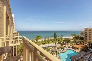 Suite, 1 King Bed, Oceanview, Sit Down Balcony | Vue de la chambre
