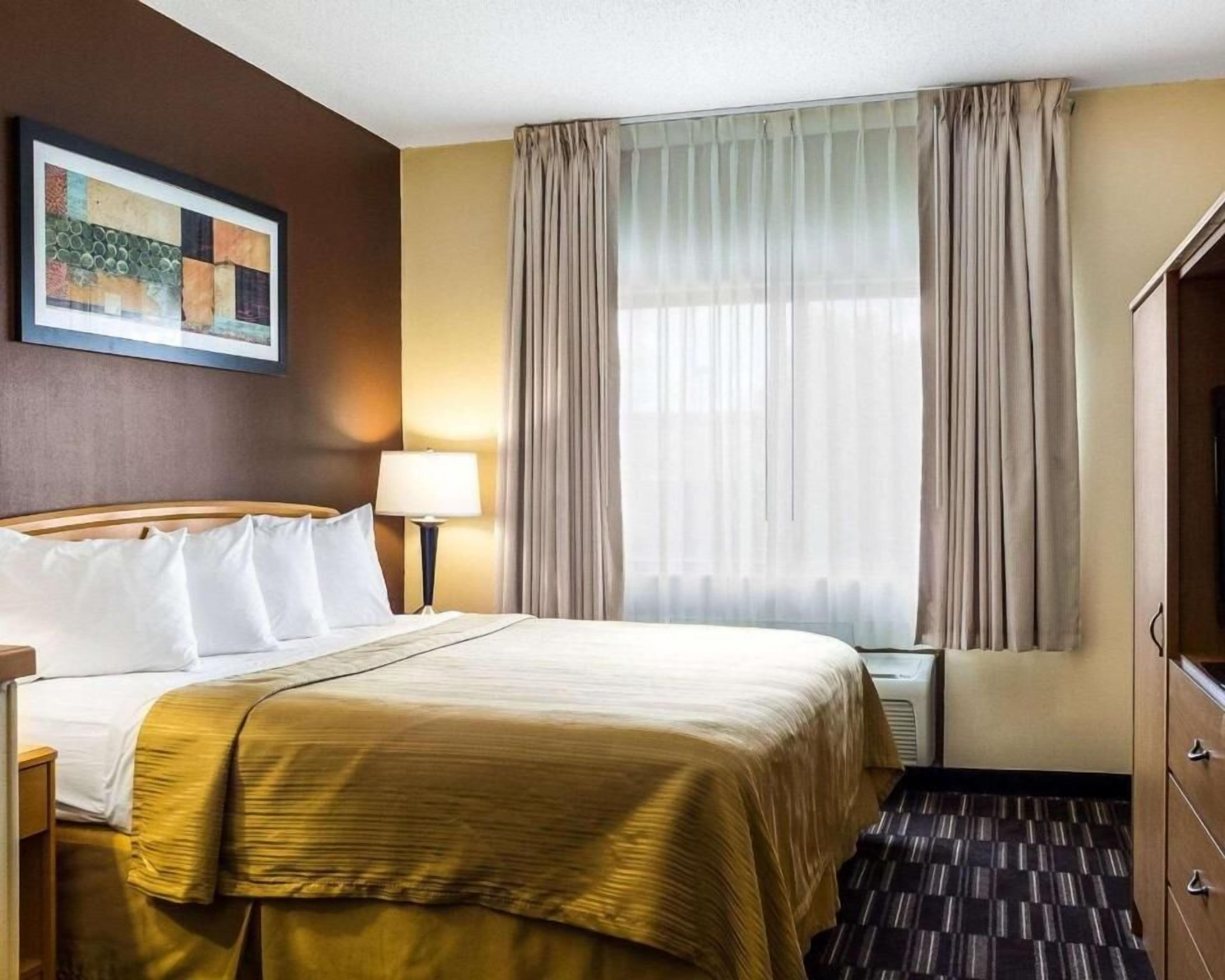 desk, blackout curtains, iron/ironing board, free wifi