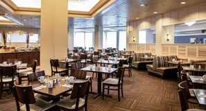 2 restaurants, breakfast, lunch, dinner served; American cuisine