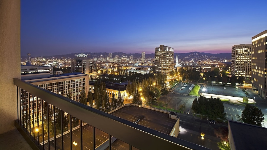 DoubleTree by Hilton Hotel Portland