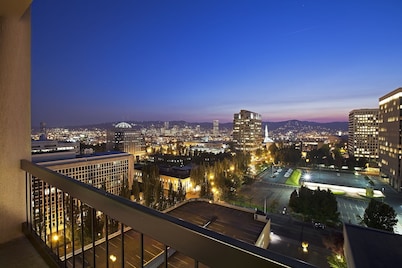 DoubleTree by Hilton Hotel Portland