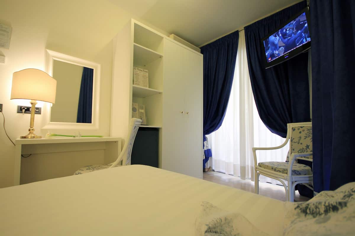 Comfort Single Room, Private Bathroom