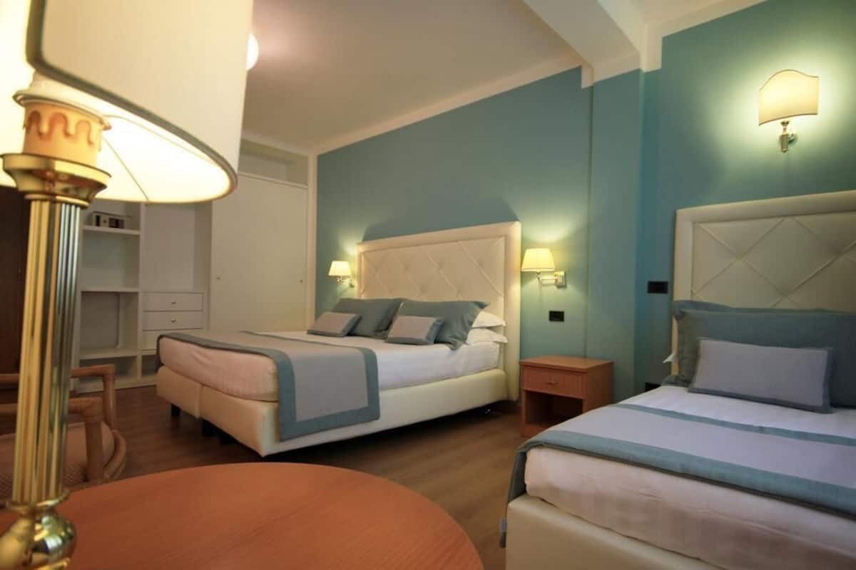 Comfort Triple Room, Private Bathroom