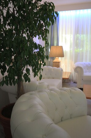 Lobby-Lounge