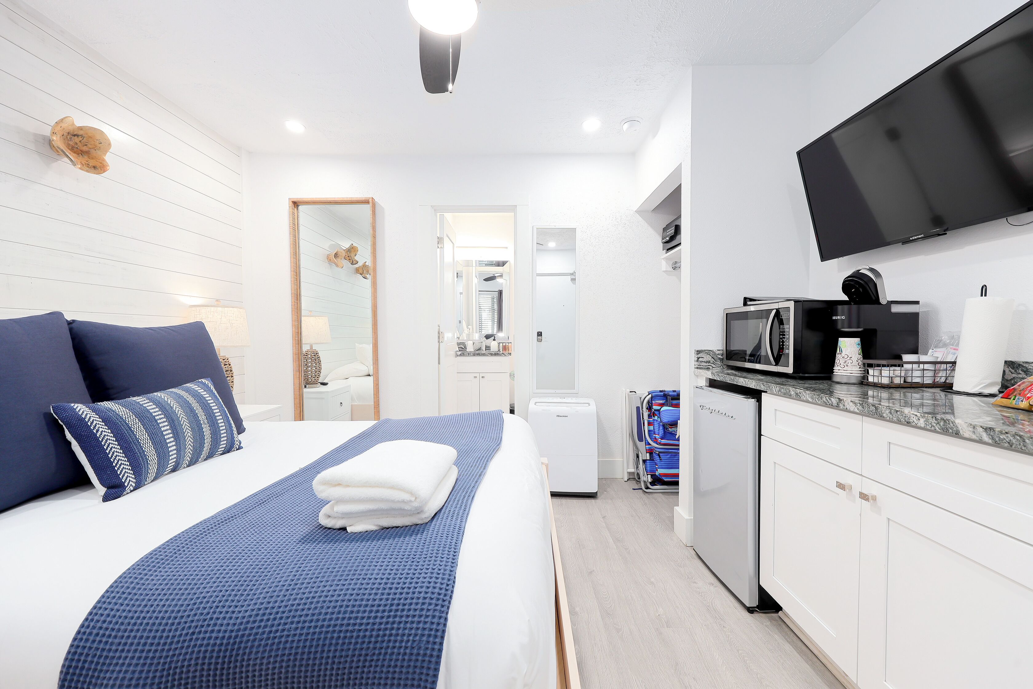 Siesta Bar Side Sleeps 2 | Dundyner, individuel indretning, strygejern/strygebræt, gratis Wi-Fi