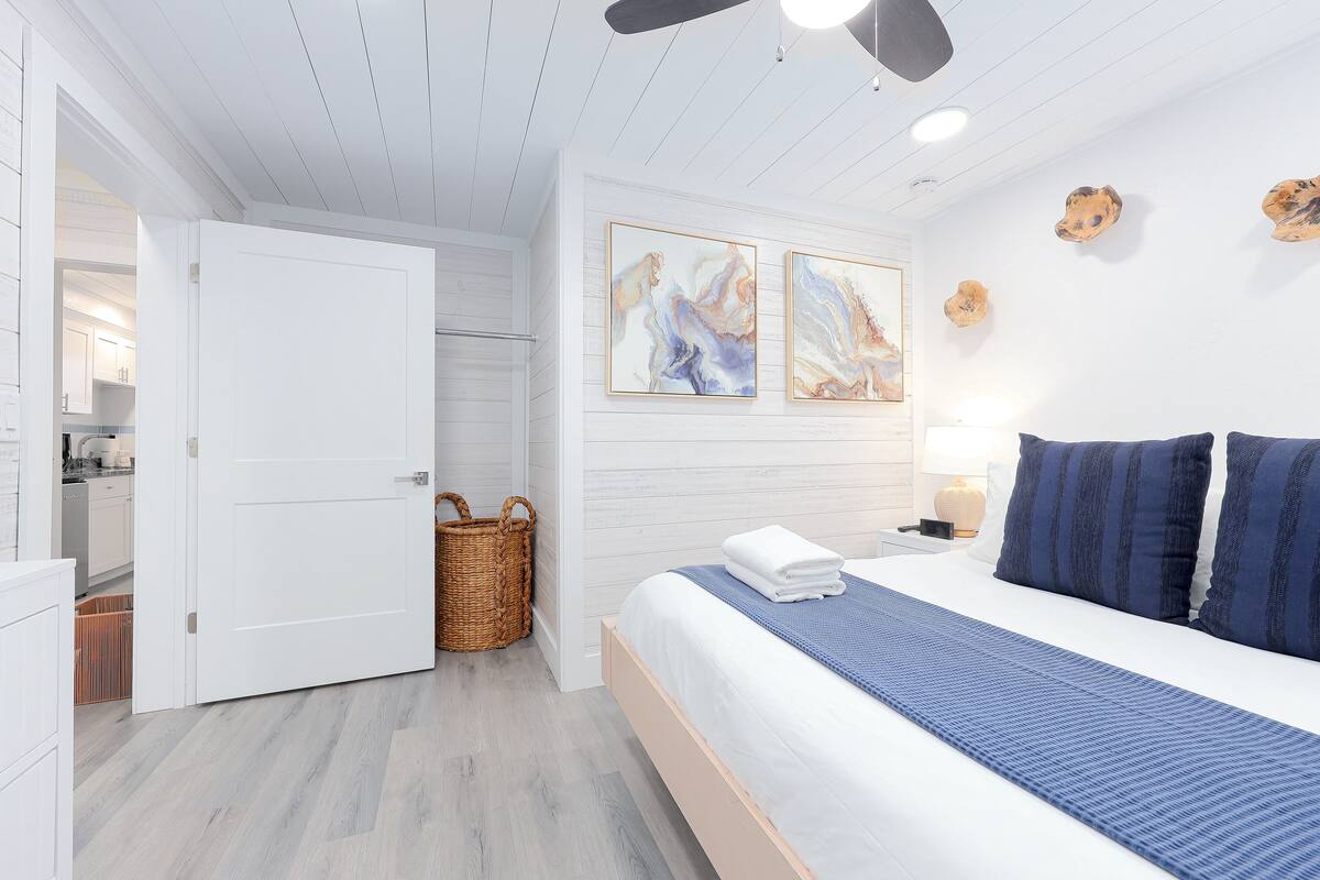 Down duvets, iron/ironing board (on request), free WiFi