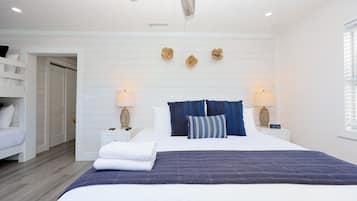 Siesta Bunk Room | DuntÀcken, unika möbler, strykjÀrn/strykbrÀda och gratis wi-fi