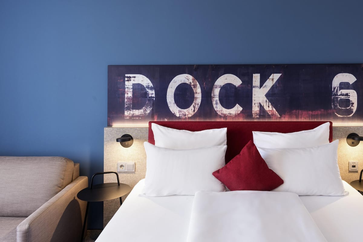 Superior Room, 1 Double Bed with Sofa bed | Hypo-allergenic bedding, in-room safe, desk, soundproofing