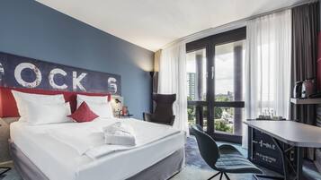 Superior Room, 1 Double Bed | 1 bedroom, hypo-allergenic bedding, in-room safe, desk