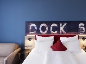 Superior kamer, 1 tweepersoonsbed met slaapbank | Hypoallergeen beddengoed, een kluis op de kamer, een bureau