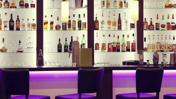 Bar (trong khuôn viên)