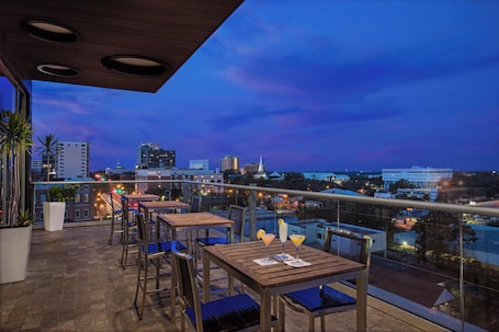 2 bars/lounges. Hotel Duval, Autograph Collection