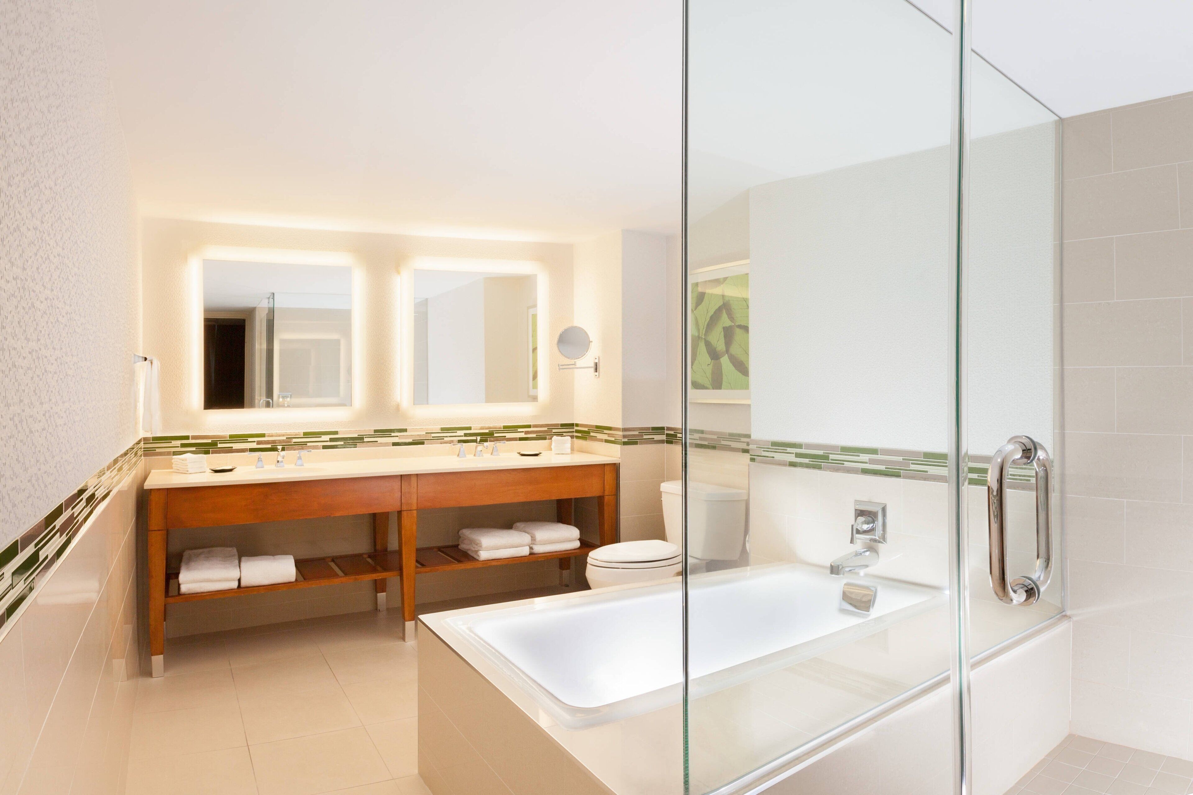 junior suite, 1 king bed with sofa bed, non smoking, city view | bathroom | free toiletries, hair dryer, bathrobes, towels