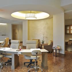 Couples treatment room(s), hot tub, steam room, body treatments