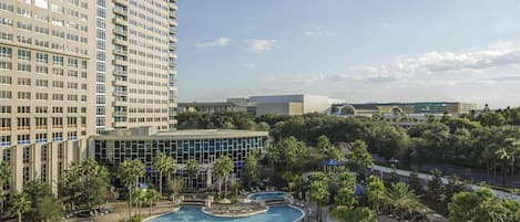 Outdoor pool, pool cabanas (surcharge), pool umbrellas