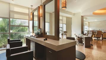 Couples treatment room(s), hot tub, steam room, body treatments