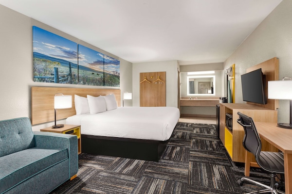 Individuell dekoriert, individuell eingerichtet, Schreibtisch