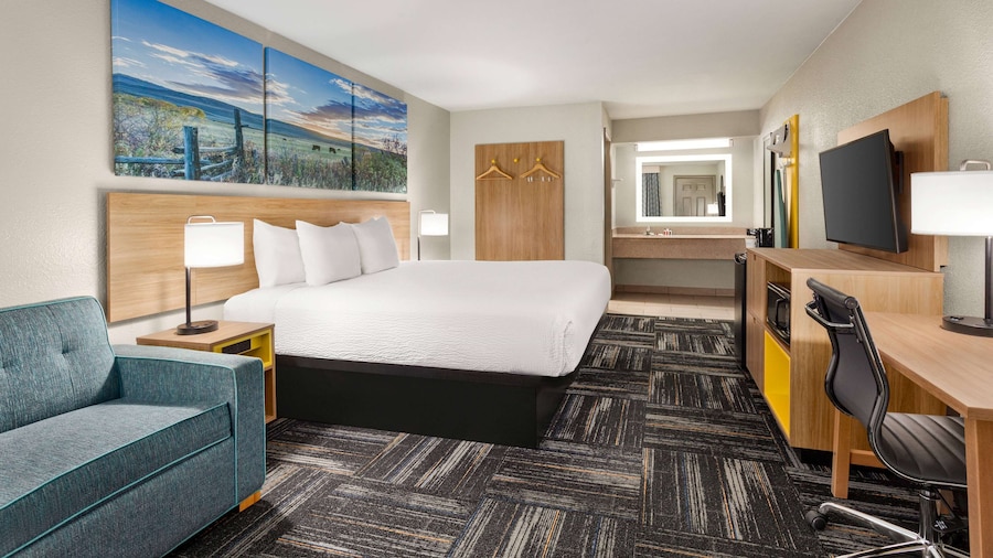 Days Inn by Wyndham Paris