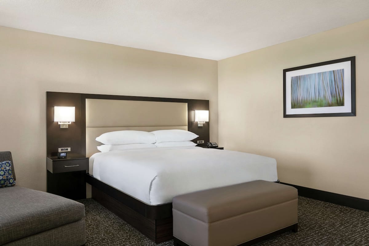 Egyptian cotton sheets, premium bedding, down duvets, pillow-top beds